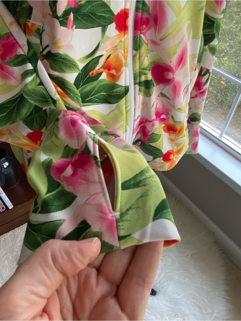 Tommy Bahama SPF 50 Active Floral Zip-Up Jacket in Pink Green & White Large NWOT - Picture 8 of 14